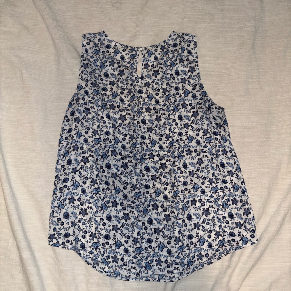 41 Hawthorn Navy and White Floral Sleeveless Top